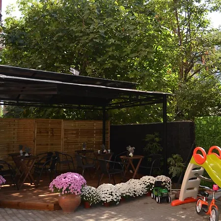 Ara Guest house *